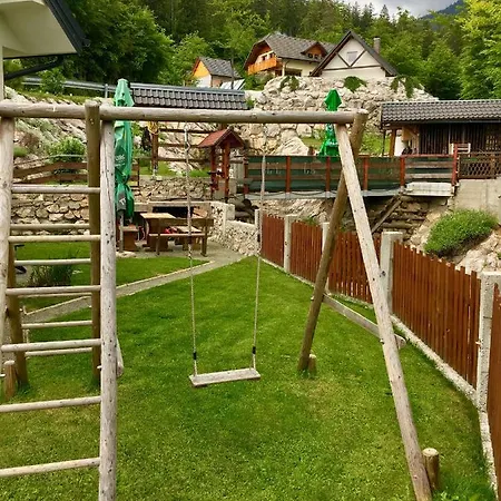 Apartman Suzana Jan - Apartma Jesenice