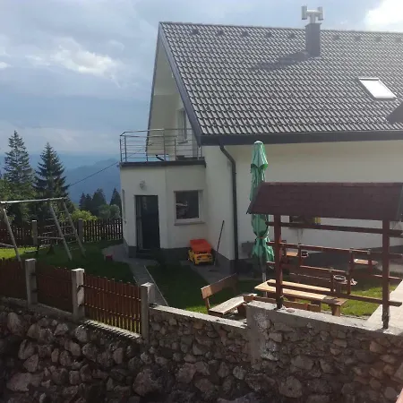 Suzana Jan - Apartma Apartman Jesenice